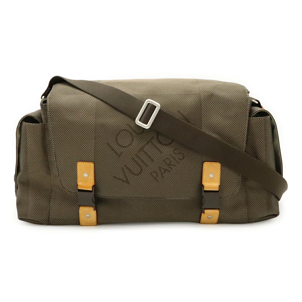 LOUIS VUITTON Damier Geant Berrie Crossbody Bag Canvas Tail Khaki Green